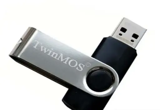 [0008093] TwinMOS X3 32GB USB 3.1 Gen 1 Black-Silver Pen Drive